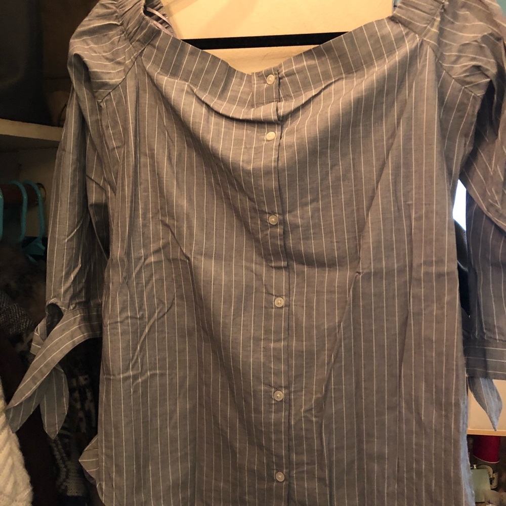 Off the shoulder long sleeve blouse